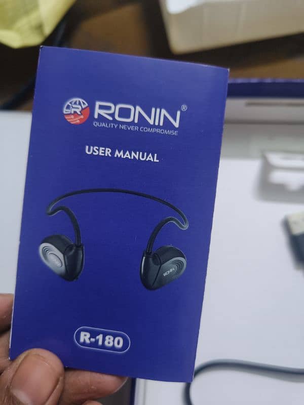 Ronin R-180 Wireless Headphones 10