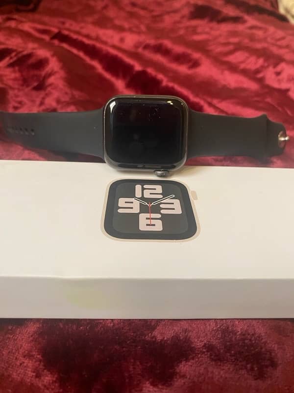 Apple Watch Series 4 GPS, 40mm Grey 0