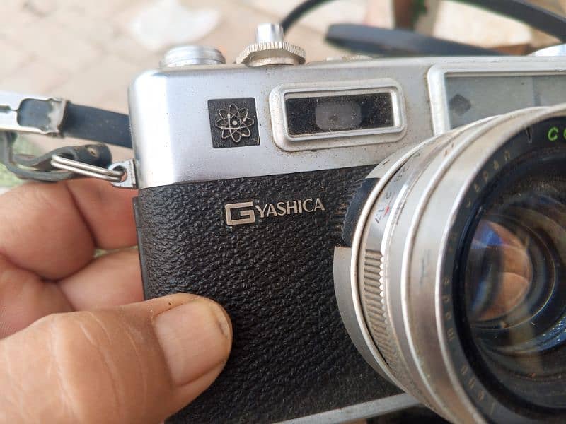 Vintage yashic and seagull cameras 8