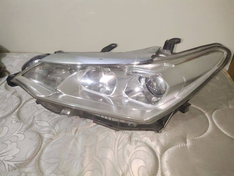 Toyota axio fielder light 2016 0