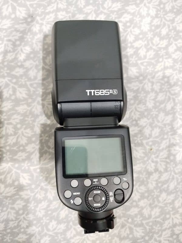 TT685 Thinklite TTL camera flash 2