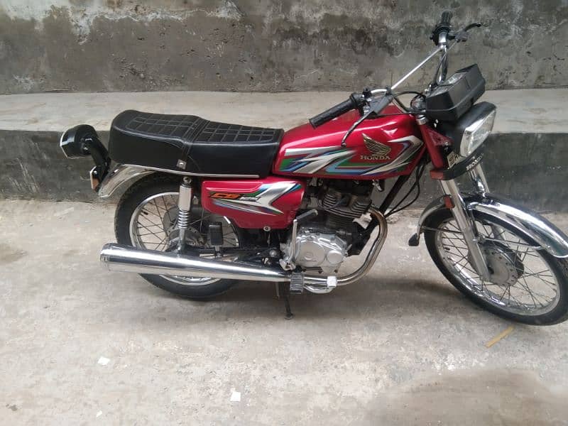 Honda 125 2022.2023 10 by 9 condition bike Mein koi bhi masla Nahi Hai 2