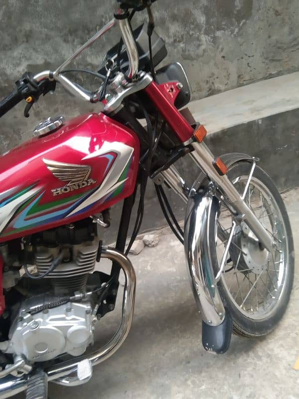 Honda 125 2022.2023 10 by 9 condition bike Mein koi bhi masla Nahi Hai 6