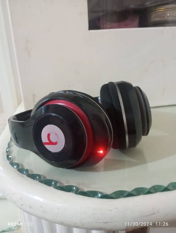 Bluetooth headphone behtreen sound h r batery timing b achi h add read 2