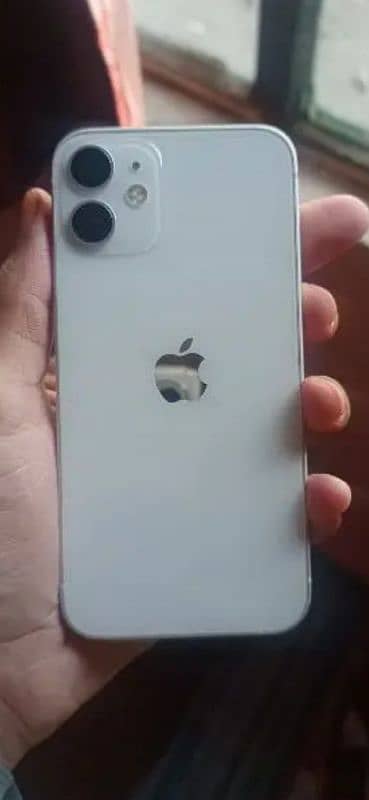 iphone 12 mini 4