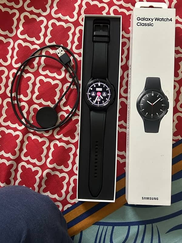 Samsung Galaxy Watch4 Classic (46mm LTE) 1