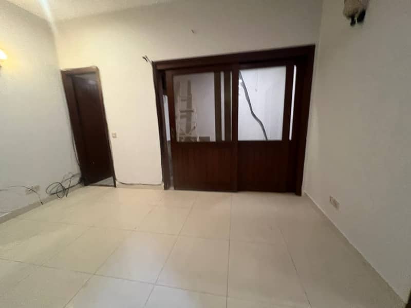 150 YARDS HOUSE FOR RENT WELL-MAINTAINED AT PRIME LOCATION IN PHASE 8 22