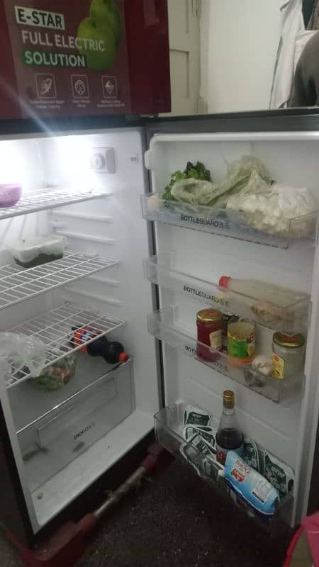 a brand new fridge only 4 months used is for sale 1