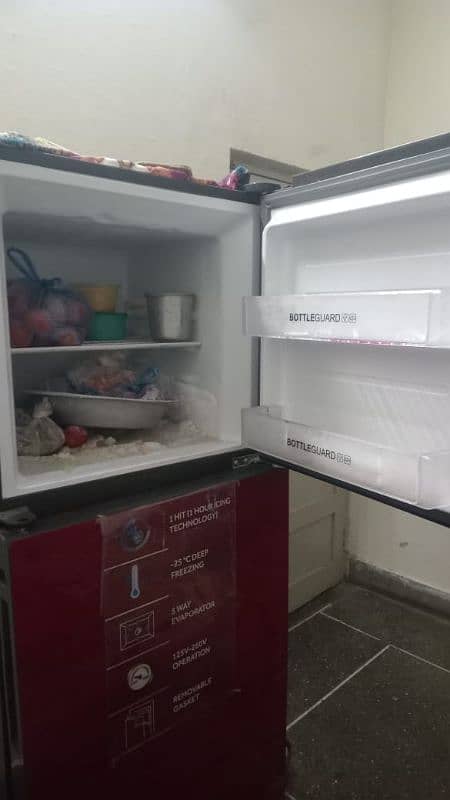 a brand new fridge only 4 months used is for sale 2