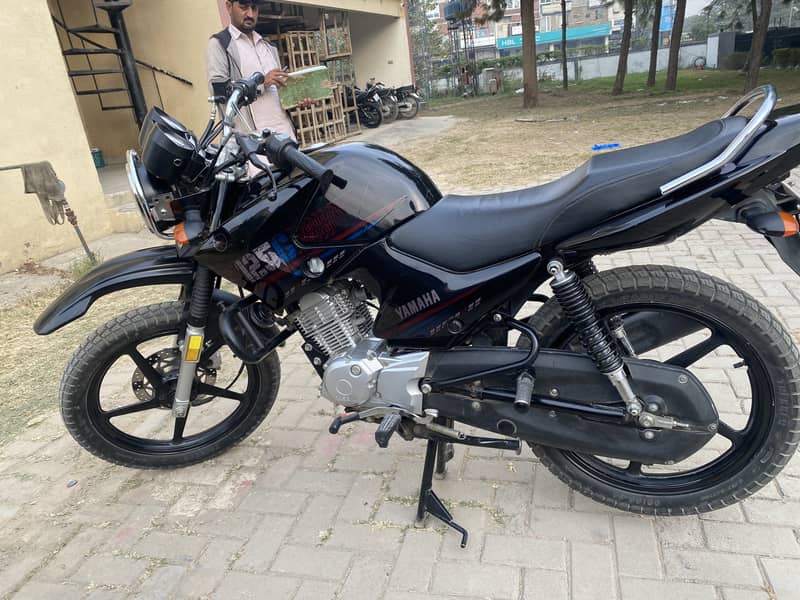 YAMAHA YBR G 125 4