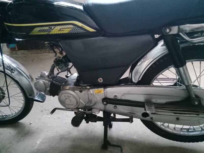 Honda CD70 2011 10