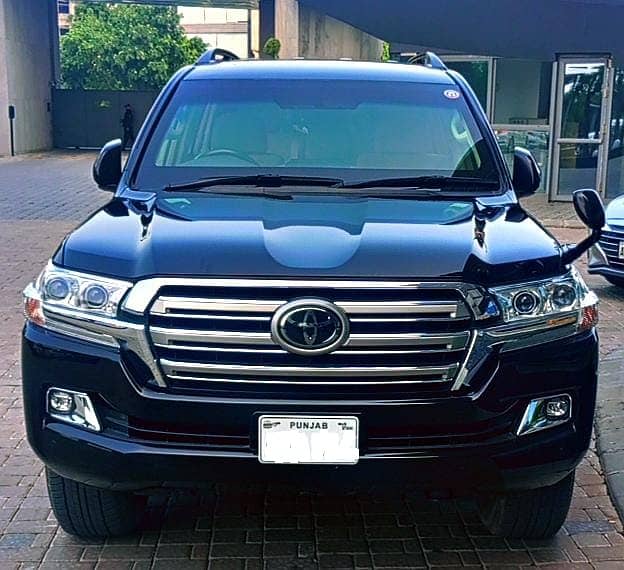 Bullet Proof Car Rental Land Cruiser V8 Fortuner Revo BMW Available 13