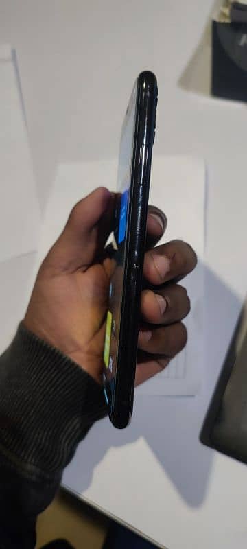 Iphone 11 Pro Max 256gb Official PTA Approved 5