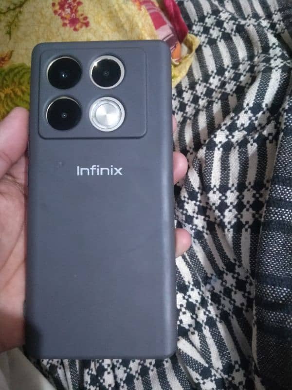 Infinix Note 40 Pro 12/256 GB 3