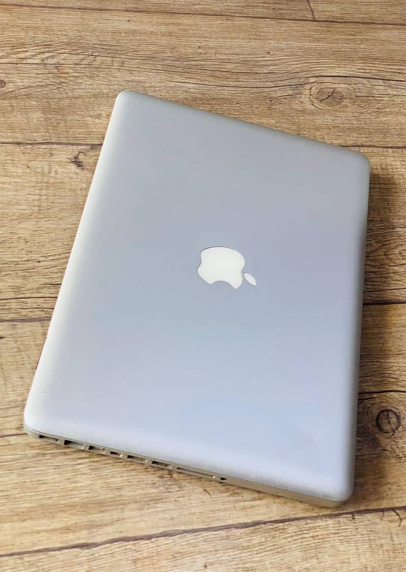 2012 Apple 13.3" MacBook Pro Whatsapp 03477803899 3