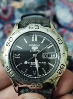 Seiko 5 sports watch for sale in good condition,7s36 original movement