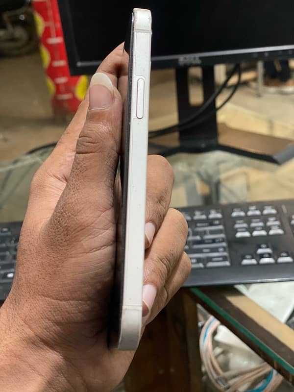 iPhone 12 Factory Unlocked NON PTA 64gb 4