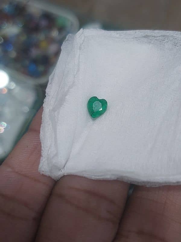 Emerald heart shap Zamurd زمرد 1