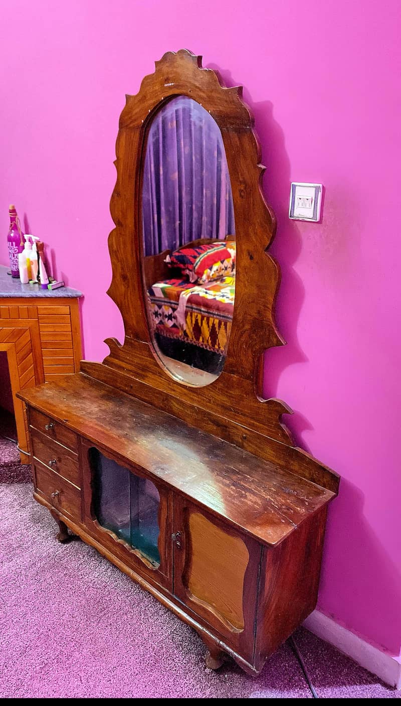 Wooden dressing table 1