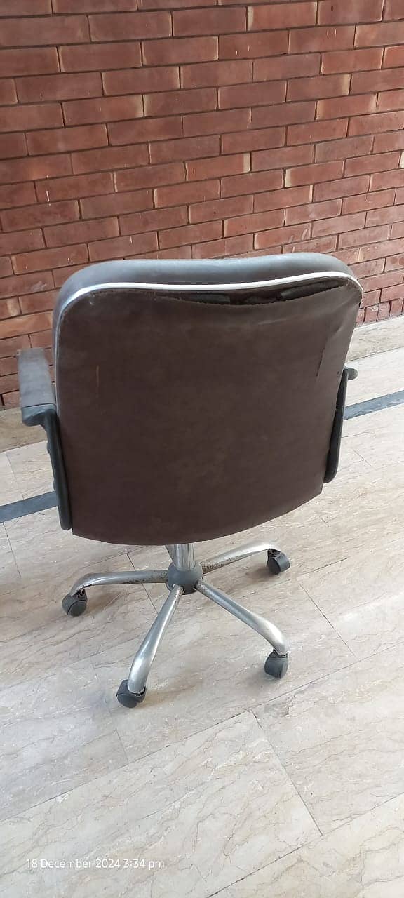 Used Exective Chairs for sale 0