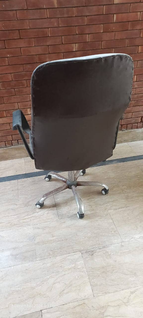 Used Exective Chairs for sale 4