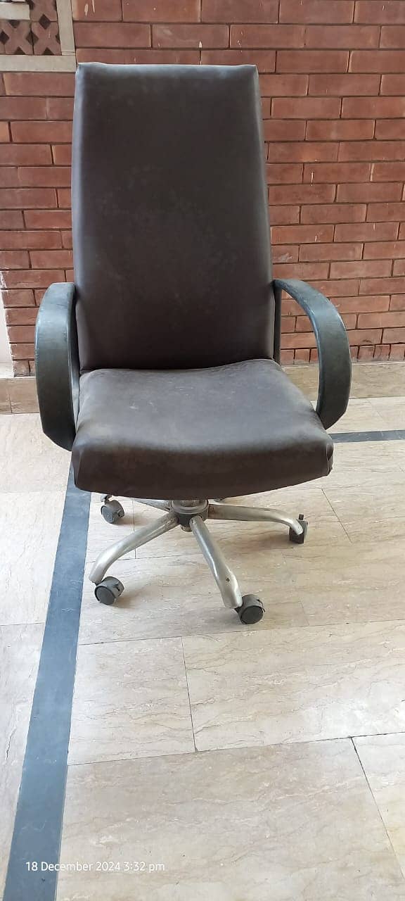 Used Exective Chairs for sale 8