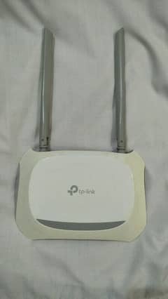 T. P LINK WIFI ROUTER