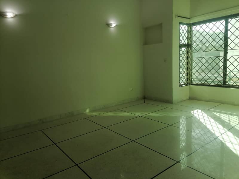 35x80 Marble Flooring Double Storey House Available On Rent Located In I-8 7