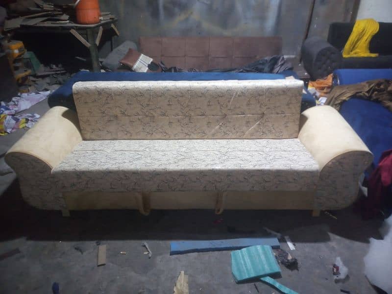 new sofa com bad 2