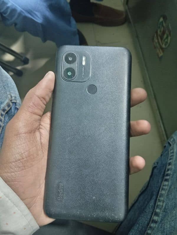 i am selling  redmi A1+ 2 gb ram 32gb memory 0