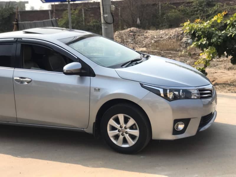 Toyota Corolla Altis Grande 2015 1