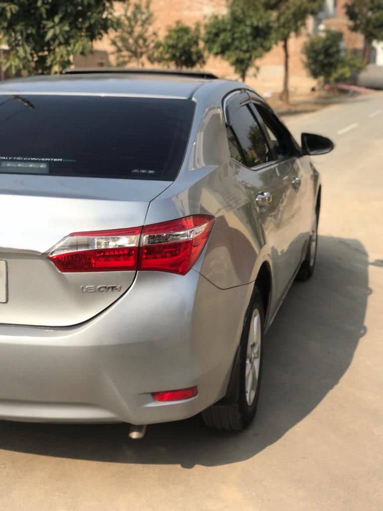 Toyota Corolla Altis Grande 2015 3