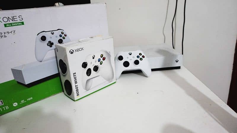 Xbox One S with controller of series X 1