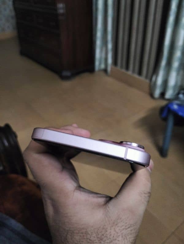 iPhone 15 Plus Pink 128 GB JV Non PTA 3