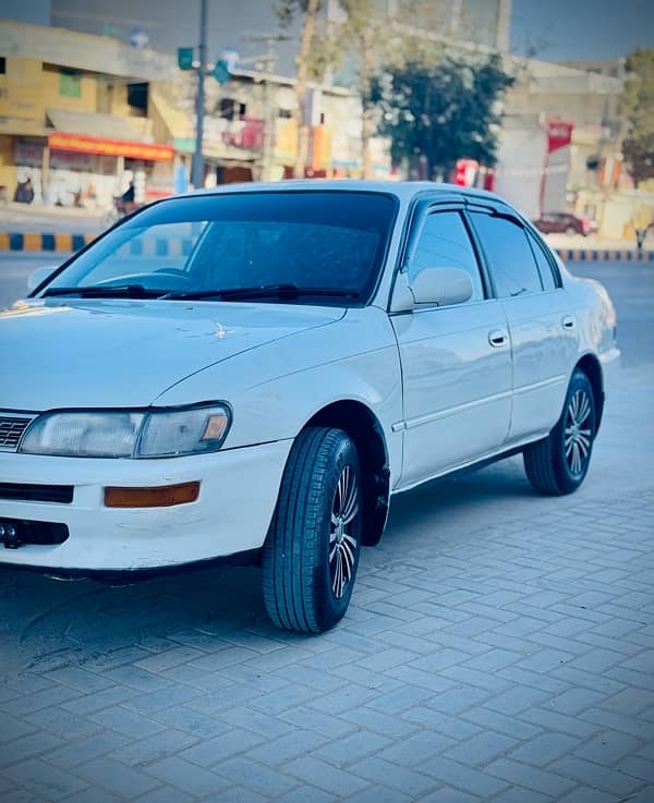 Toyota Corolla XE 1998 OFFICER USED 4