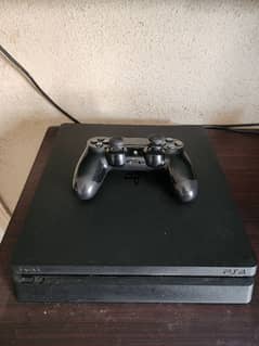 PS4 SLIM 500GB console for sale - Excellent Condition For Sale