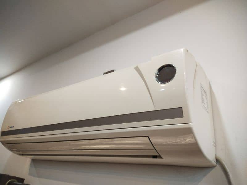 Dawlance 1.5 ton split ac for sale. . . 1