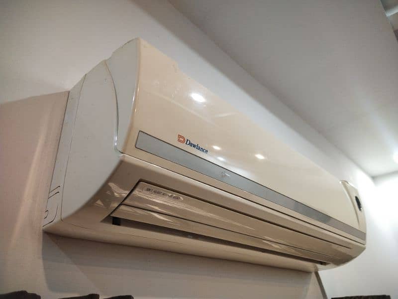 Dawlance 1.5 ton split ac for sale. . . 2