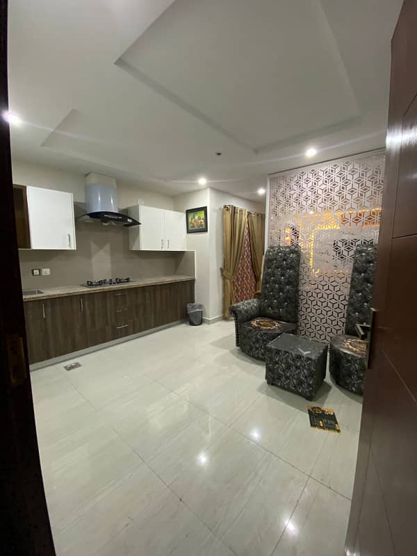 daily basis luxury one bad aperment available for a rent in gulbreg greens islamabad 4