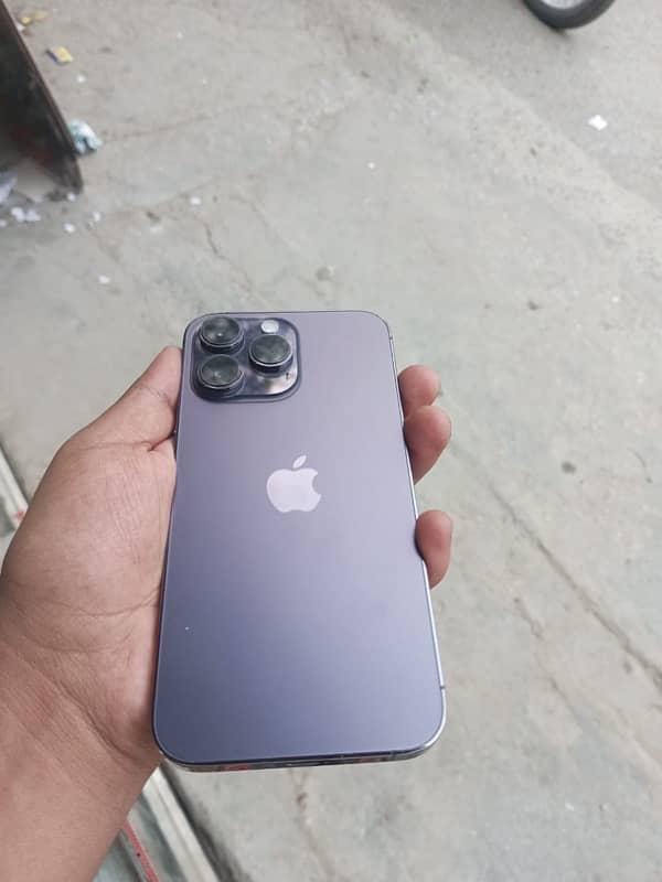 I phone 14 pro max 1