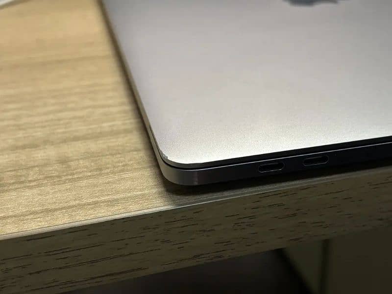 MacBook Pro 15-inch 16+1T 2