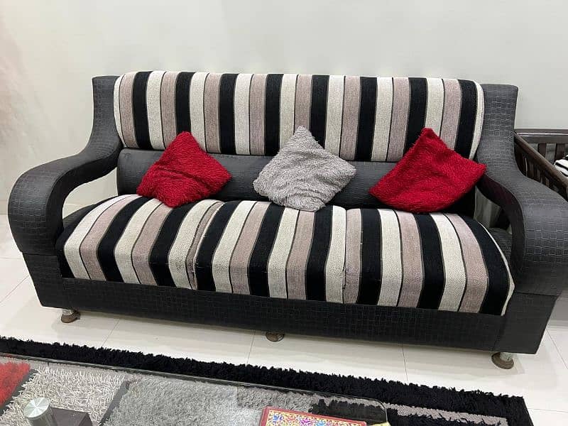 5 seater Sofa set 0