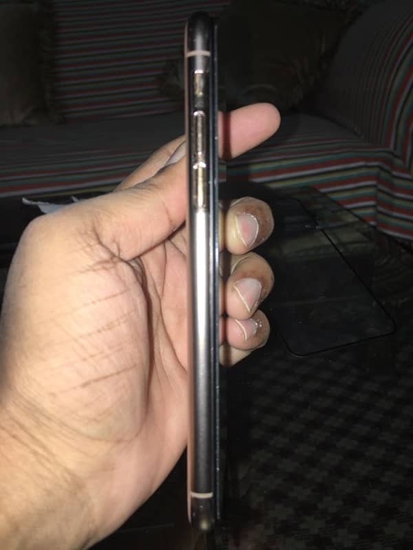 iPhone Xs For Sale 3