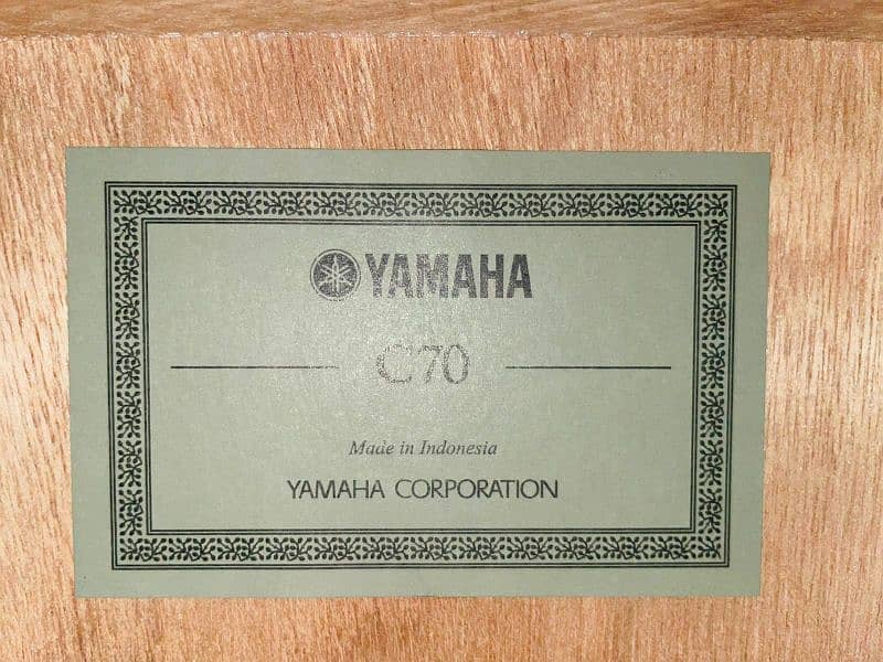 Yamaha guitar made in Indonesia 8