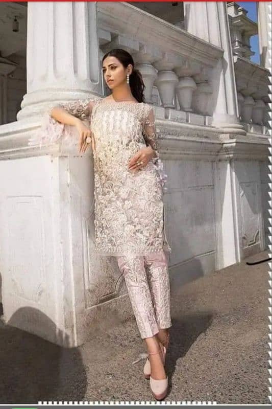 irum khan designer net dres 2