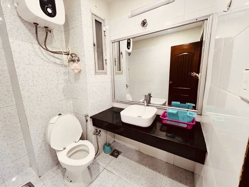 rejected Luxury Newly Furnished Flat For Daily or Monthly Basis 12