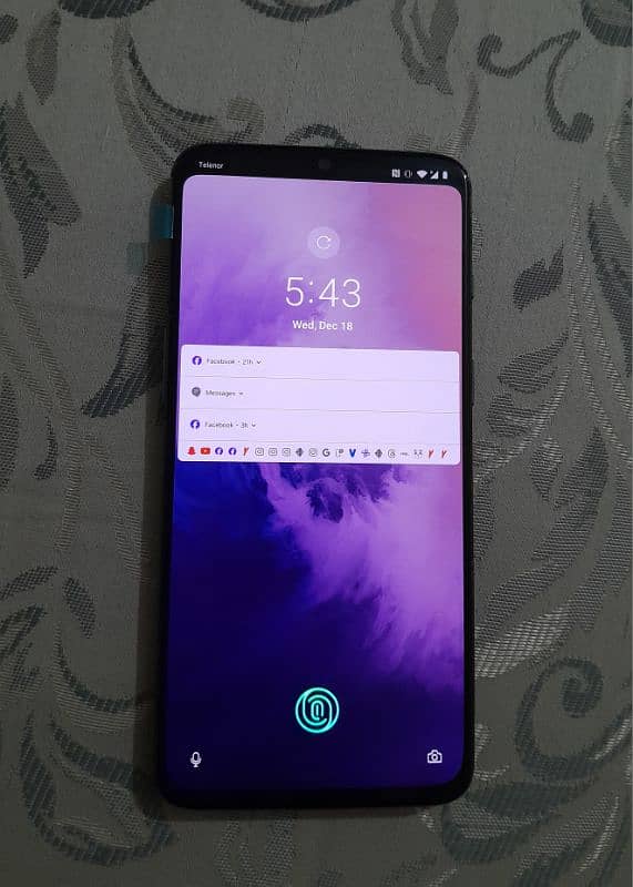 One Plus 7 in excellent condition 3