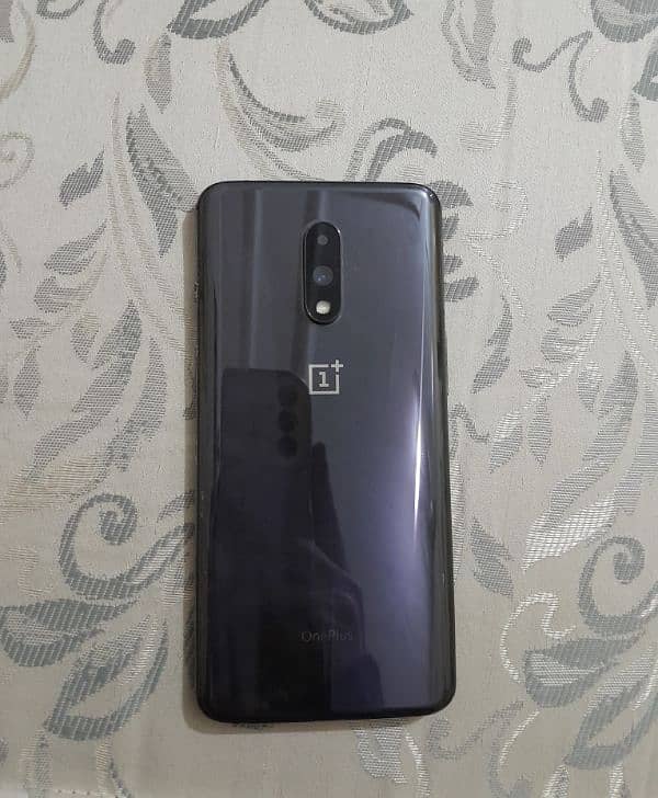 One Plus 7 in excellent condition 4