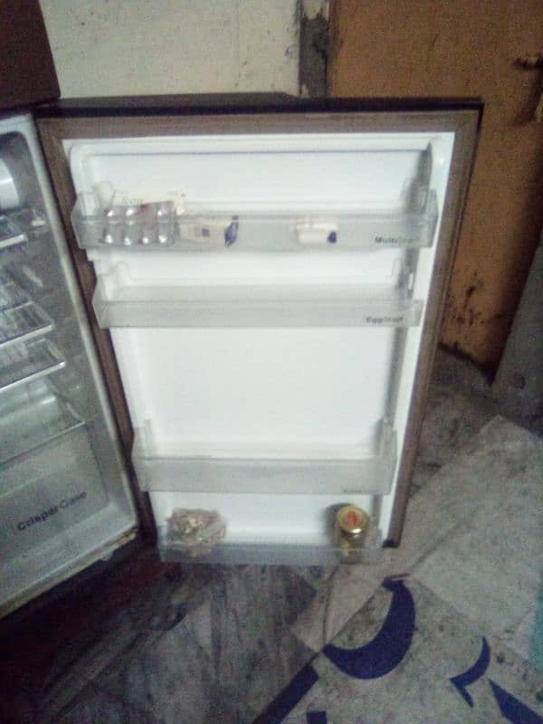 dawnlance fridge for sale full size 8