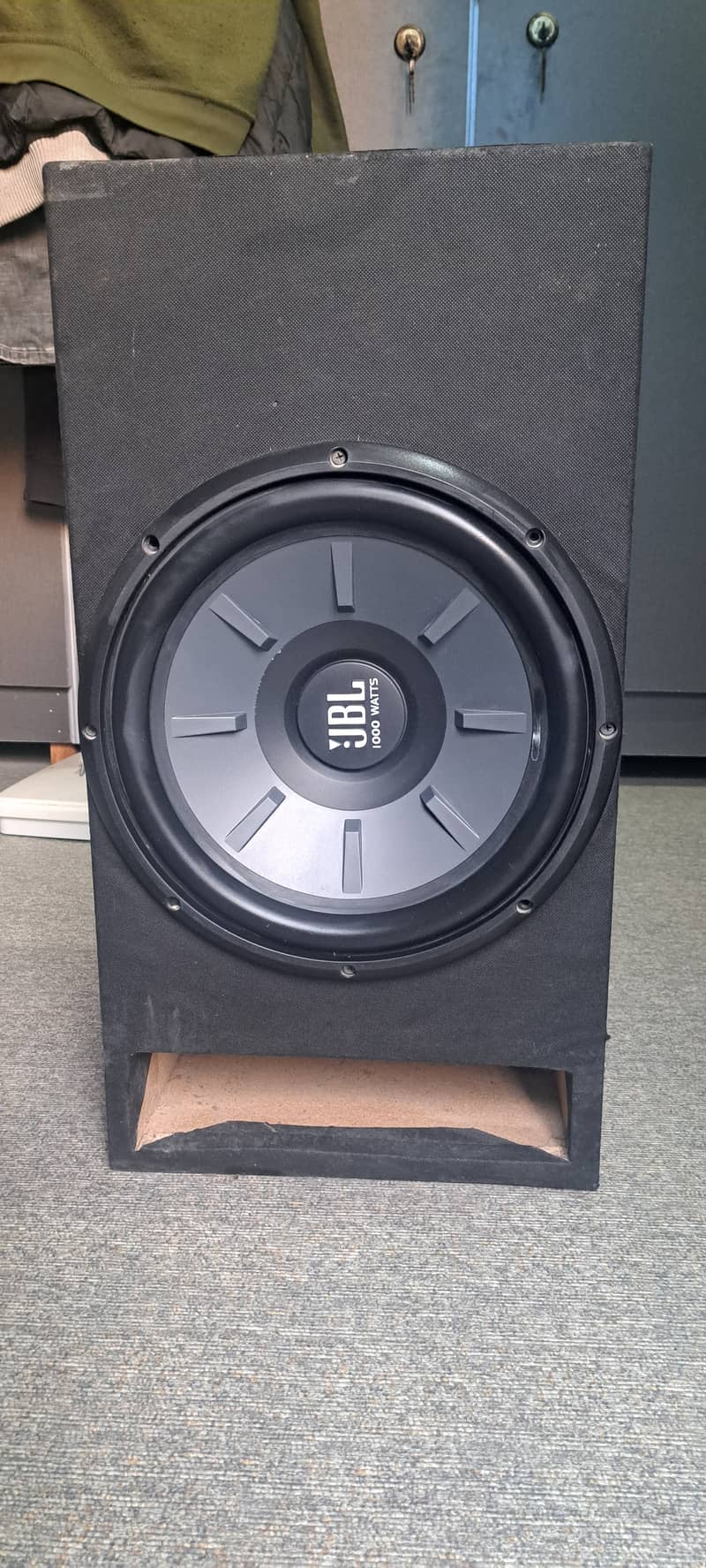 JBL speaker 0